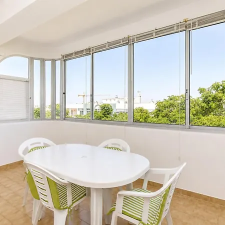 Algarve Light & Poolside Living * كوارتيرا