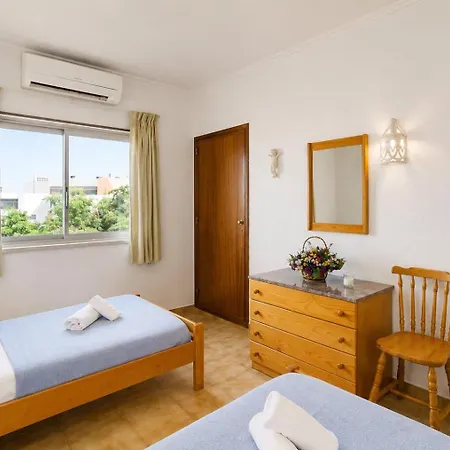 Daire Algarve Light & Poolside Living Quarteira