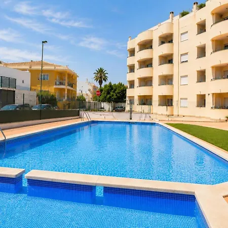 Algarve Light & Poolside Living Quarteira