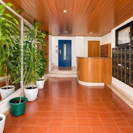 Algarve Light & Poolside Living Daire
