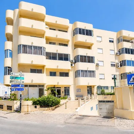Algarve Light & Poolside Living *